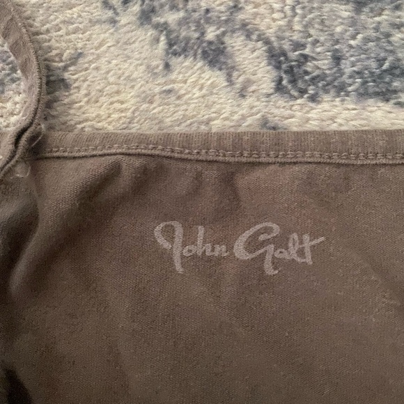 Tank - Picture 3 of 3